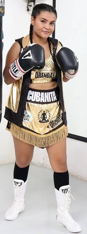 Liliana-Borquez-box-5ft4-124-129-lb-03