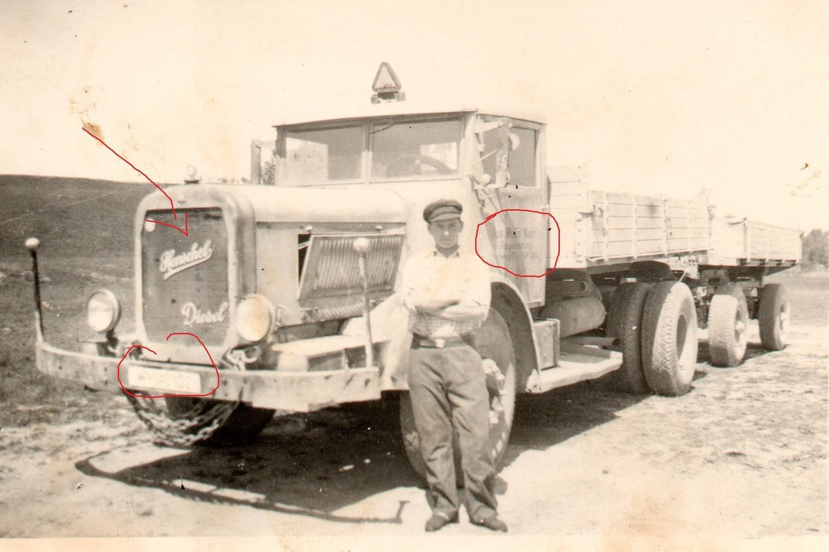 Foto LKW Henschel Diesel mit Anhänger Firma aus 