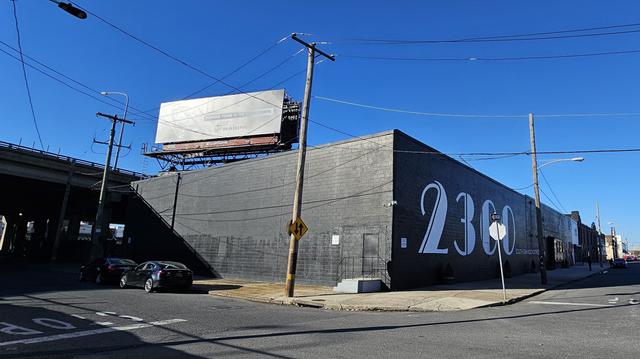 [Image: 2300-Arena-Philly.jpg]