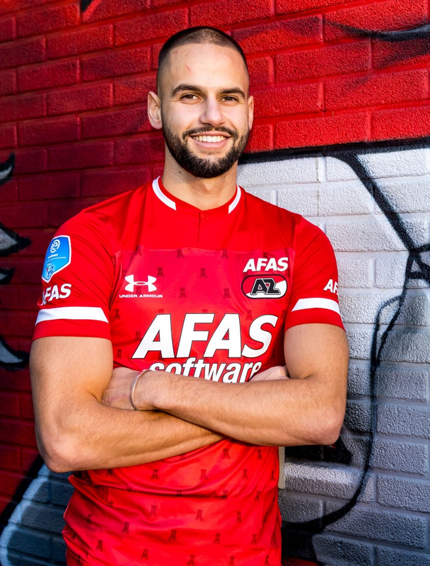 Rate footballer Pantelis Hatzidiakos