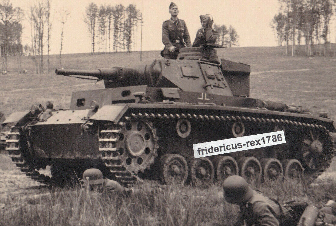 Foto schwerer deut. Panzer Tank Kommandant Übung mit Panzergrena