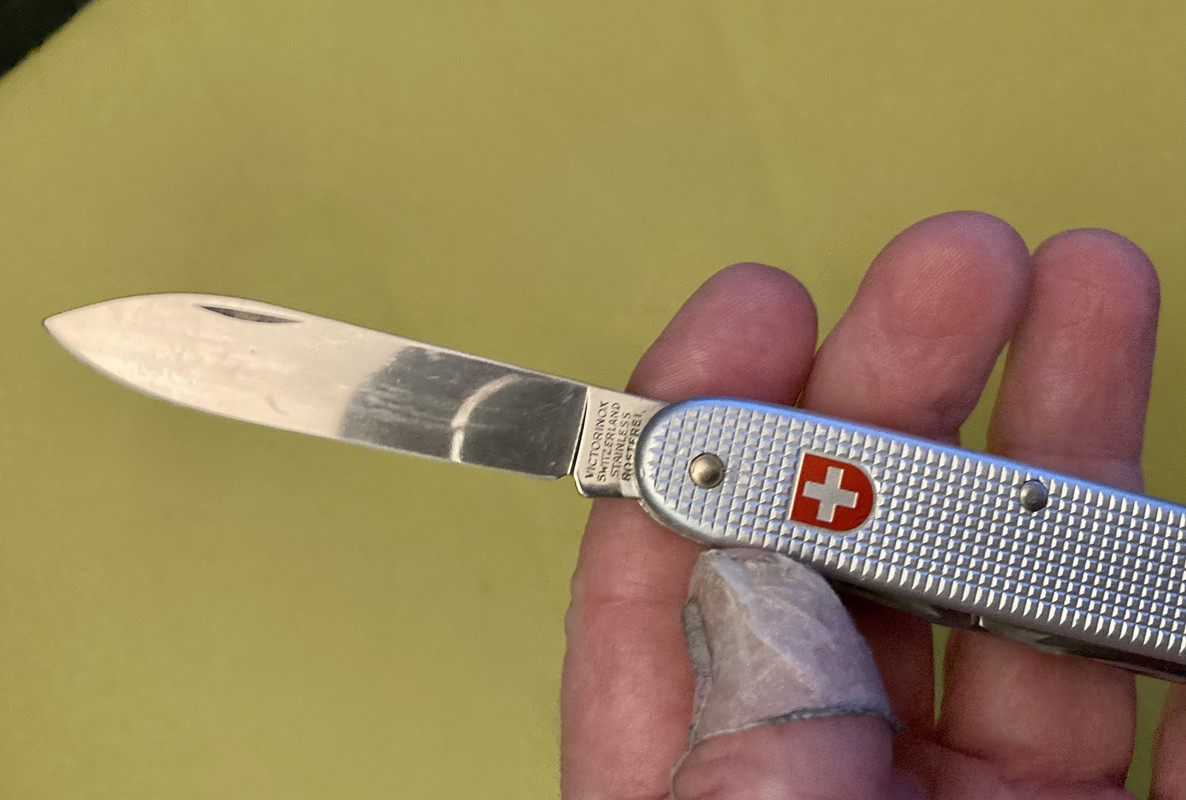 B5DB6F19-C0FC-4649-BE7B-71BFD10D44E4