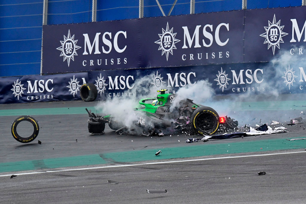 G5Pc4s-Xw-AAos6h-format-jpg-name-large.j