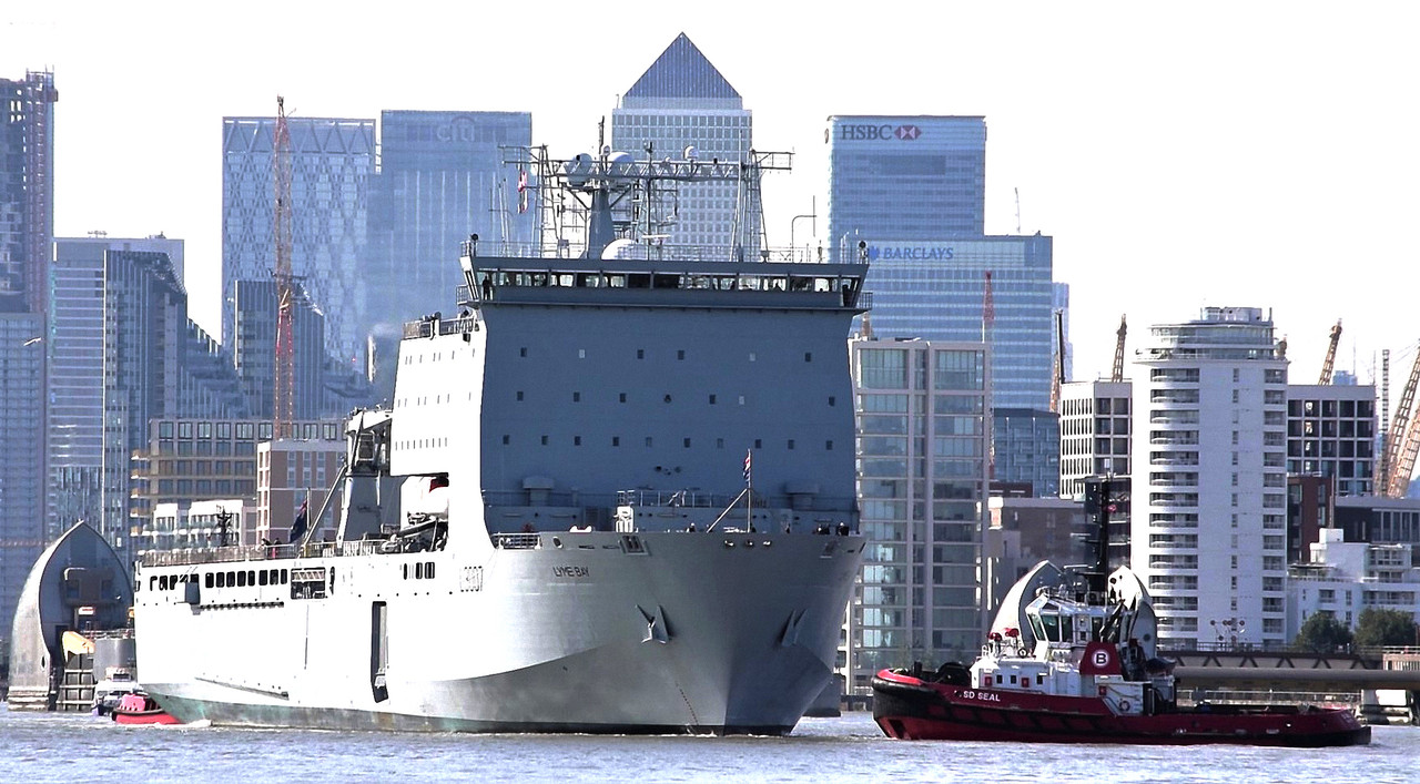 RFA Lyme Bay (5) @ Woolwich Reach 14-09-19-1