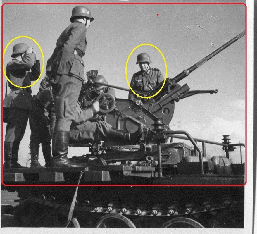 2 WK Foto Panzerspähwagen mit Geschütz