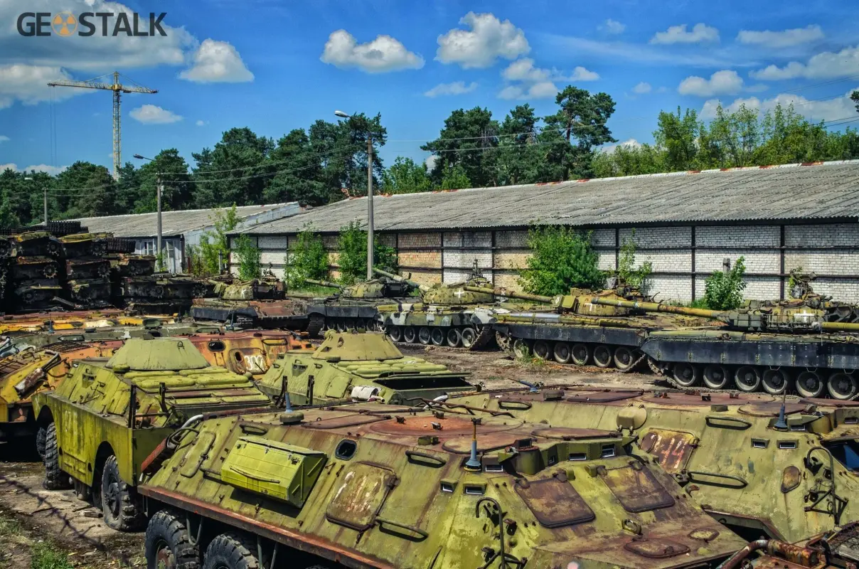 t-64-t-72-t-80-in-storage-kiev-armored-plant-ukraine-2010s-v0-cit8irve4b2d1.webp
