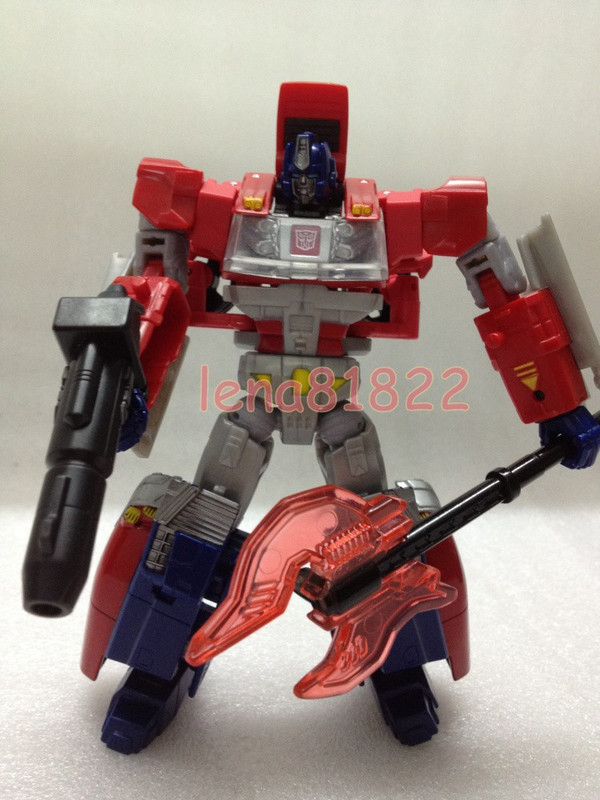 Transformers-Generations-Orion-Pax-03_1374127274