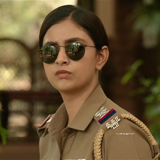 face-of-keerthy-suresh