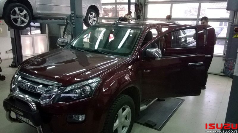 montaza-krovnih-nosaca-(2)