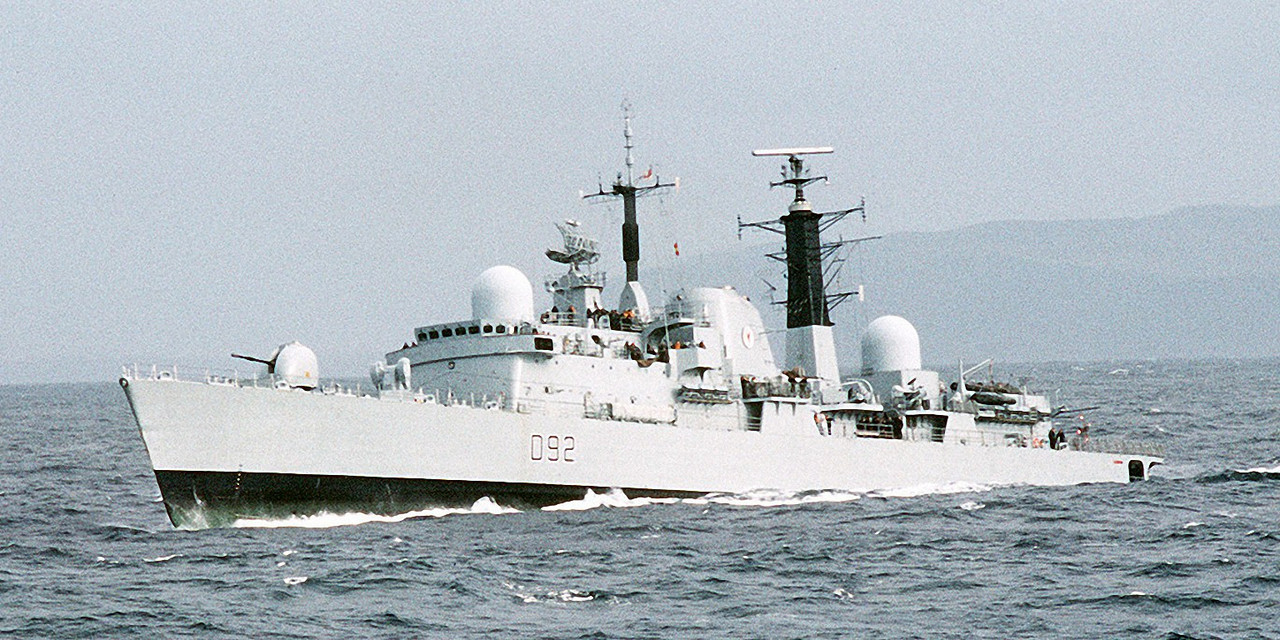 HMS Liverpool (D.92)-1
