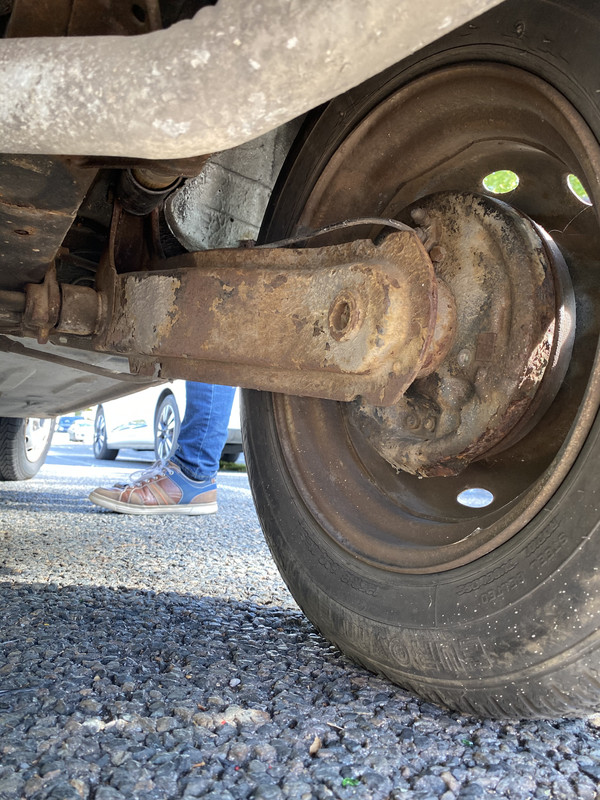 D9AA0566-5714-4570-B250-B30D49AF1DB5