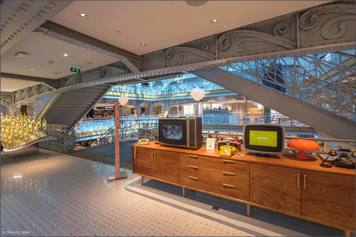 XT4H4175 2023 Paris LR ERWZ FB