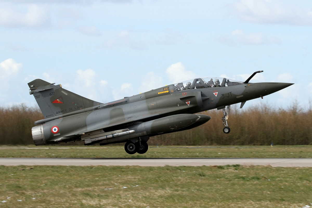 317_Mirage 2000D_AdlA_677 ∕ 3-JT_EC02.003