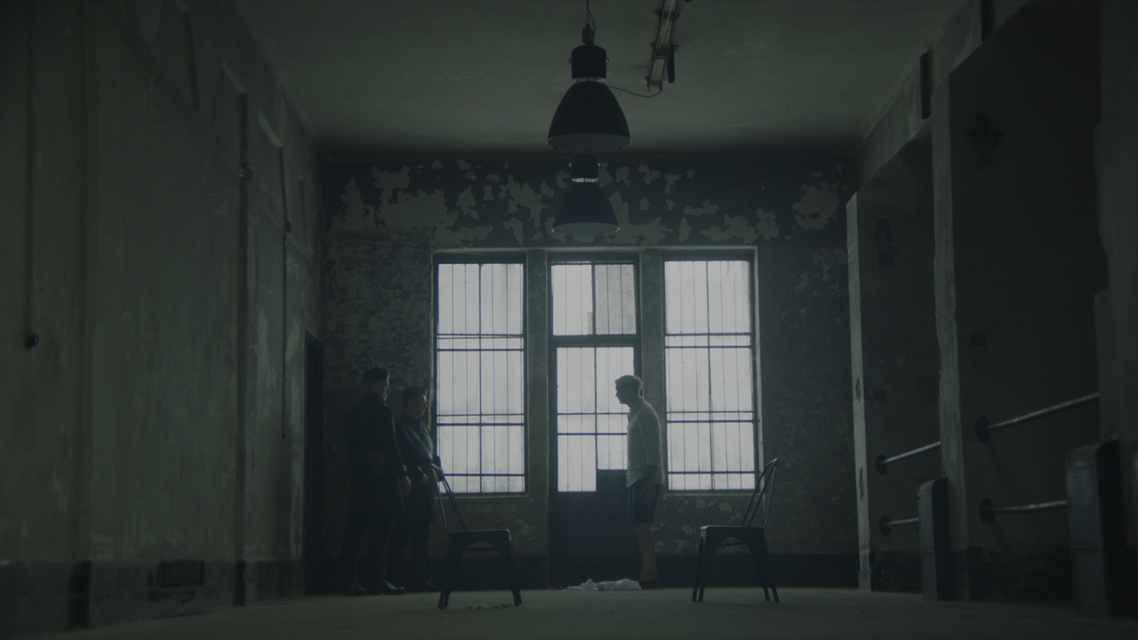 mpv-shot_Infinity.Pool.2023.Uncut.2160p.UHD.BDRemux.HDR.DV.HEVC-Нечипорук_00_28_25_0006