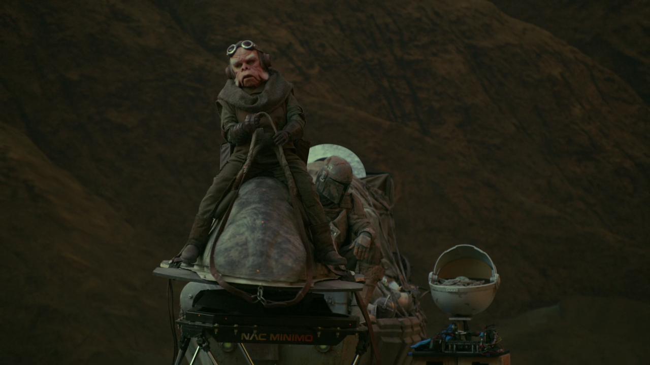 Disney Gallery - Star Wars - The Mandalorian (2020) S01E05 Practical (1080p DSNYP Webrip x265 10bit EAC3 5.1 - Goki)[TAoE].mkv