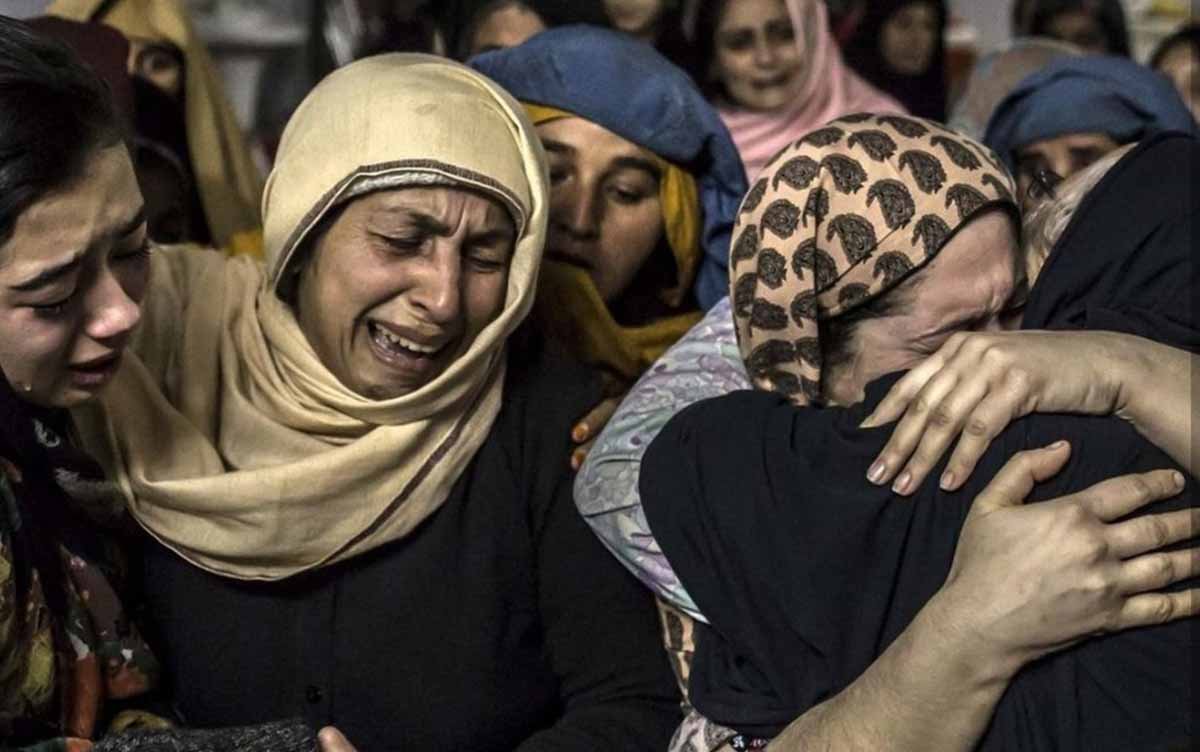 Jefe de la ONU pide a los talibanes que defiendan los derechos de las mujeres