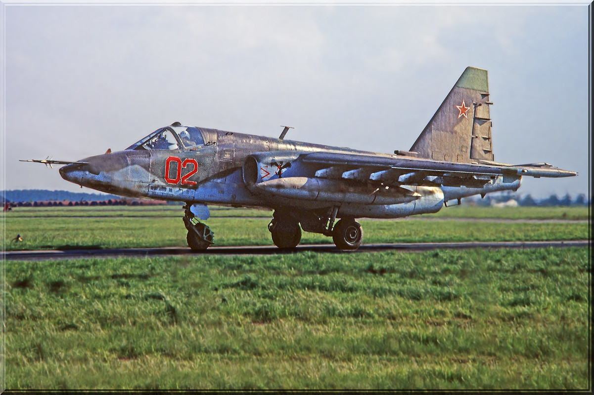 357 OSHAP Su-25 02 Red (cn 25508110085) Brandis