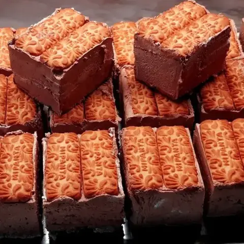 hazelnut praline ice cream sandwich recipe pagoto pralina 530x530 jpg