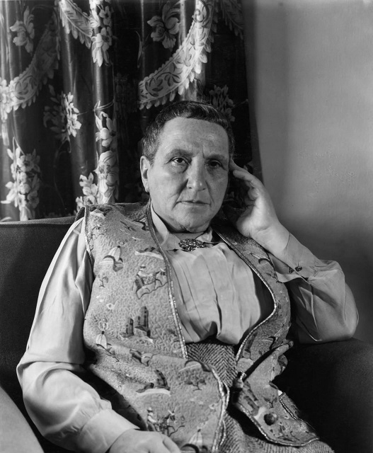 gertrude-stein-writer-1935