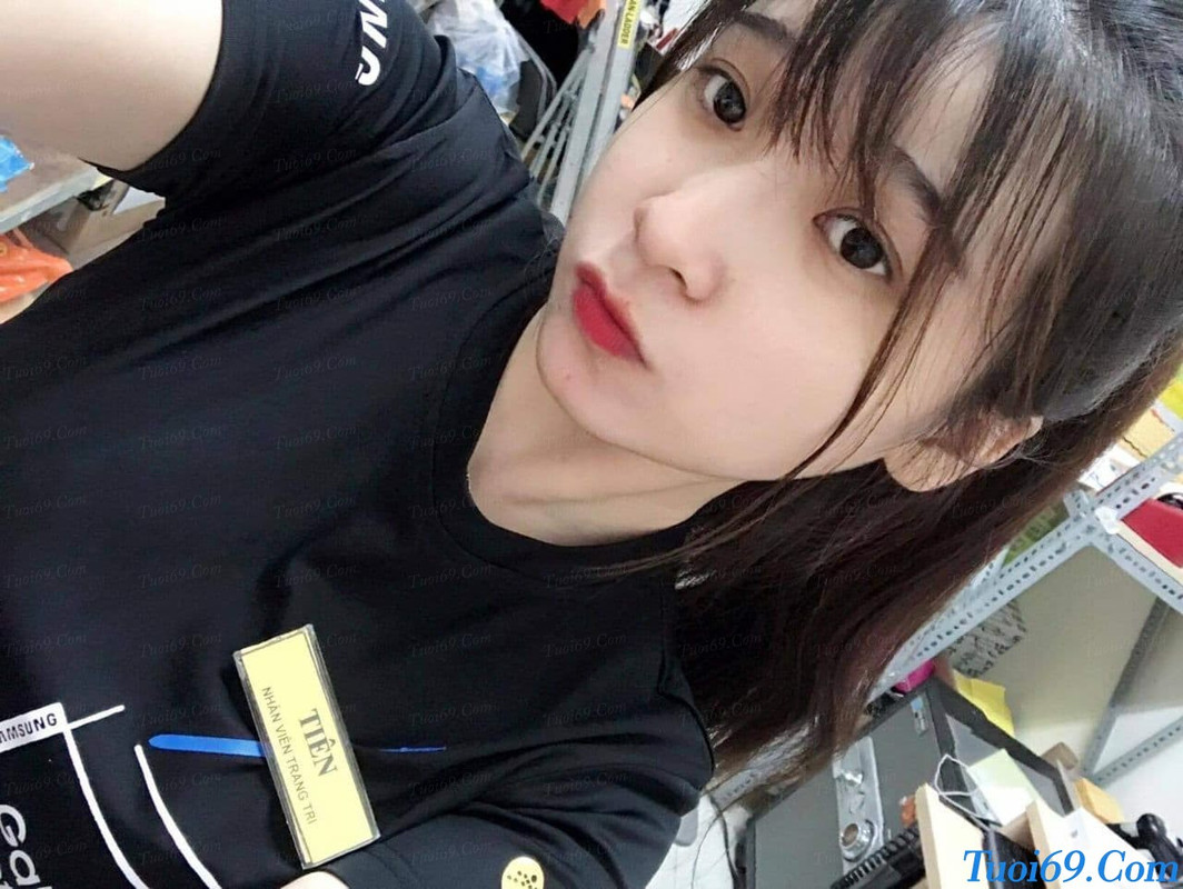 tuoi69com-anh-nong-em-nhan-vien-tgdd-show-hang-kich-cau-mua-covid- (5)