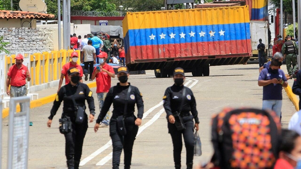 Venezuela y Colombia restablecen lazos diplomáticos después de 3 años