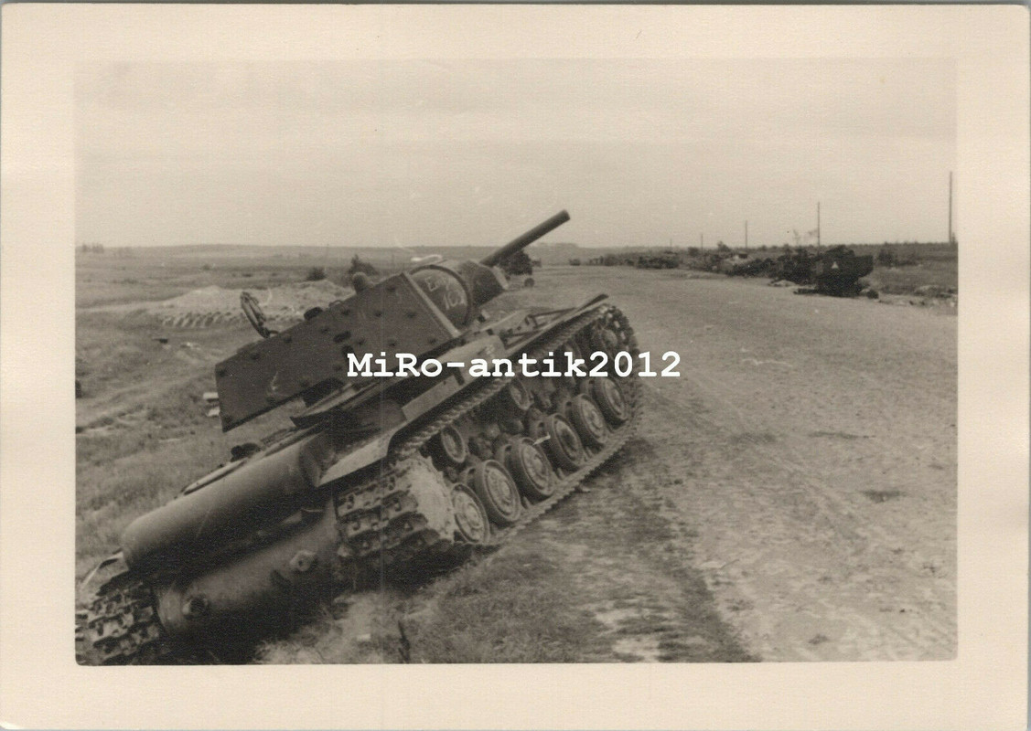 zerstörter KW Grosspanzer in Russland