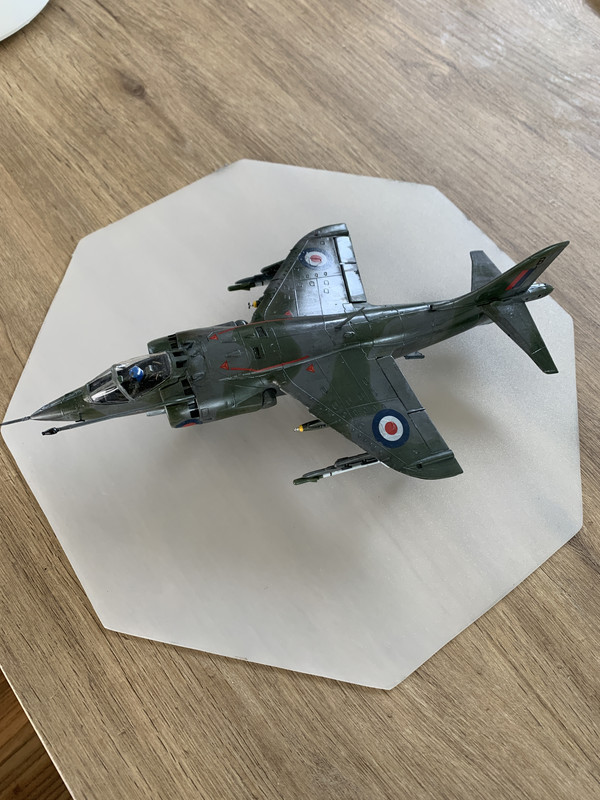 250723CA-1FB8-4A99-90D2-6C8CE32CB510