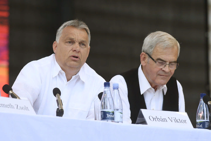 Orbanas: mūsų laukia pavojaus, netikrumo ir karo dešimtmetis