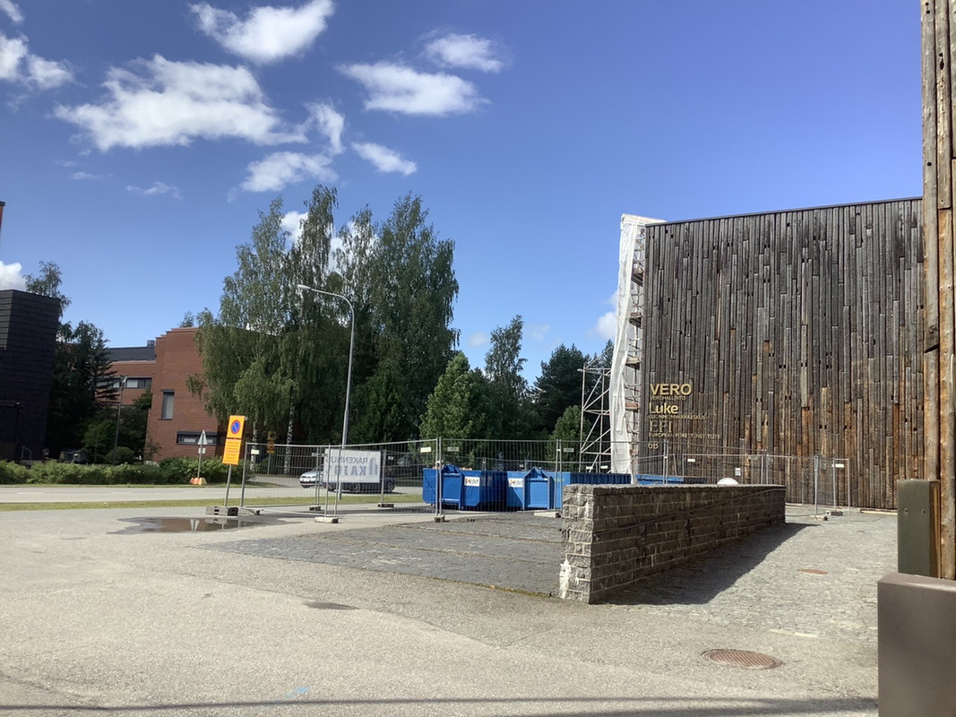 Onni’s building seen from south (p308-311)
