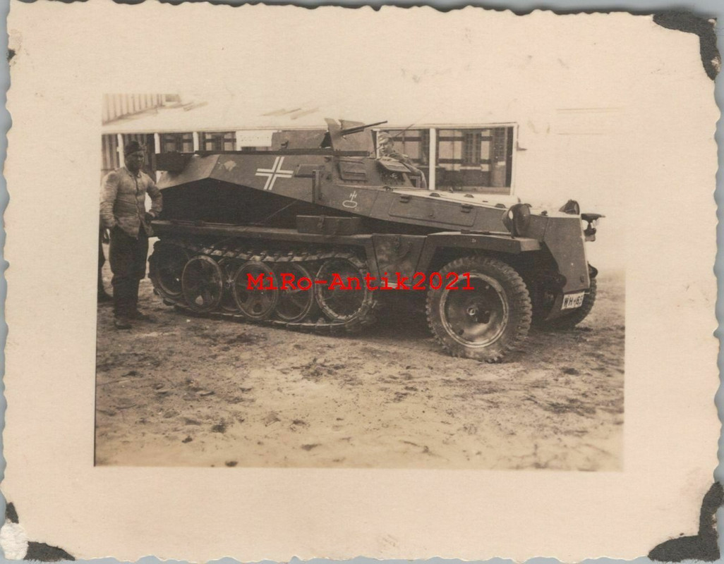 Foto, Wk2, Pion. Batl. 29 Hann Münden, Schützenpanzerwagen Sd.Kfz.