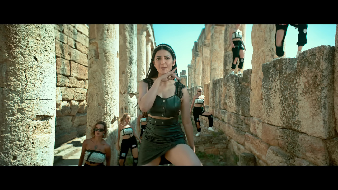 vlcsnap-2023-02-22-19h15m58s430