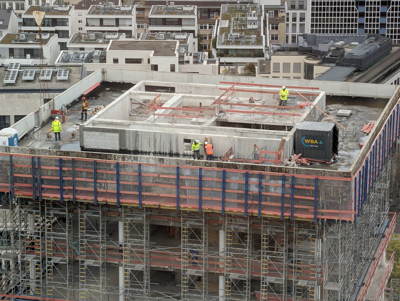 PXL 20251021 113213107