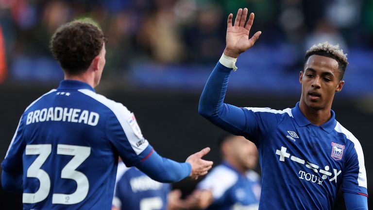 Leicester vs Ipswich, 21h00 ngày 18/05