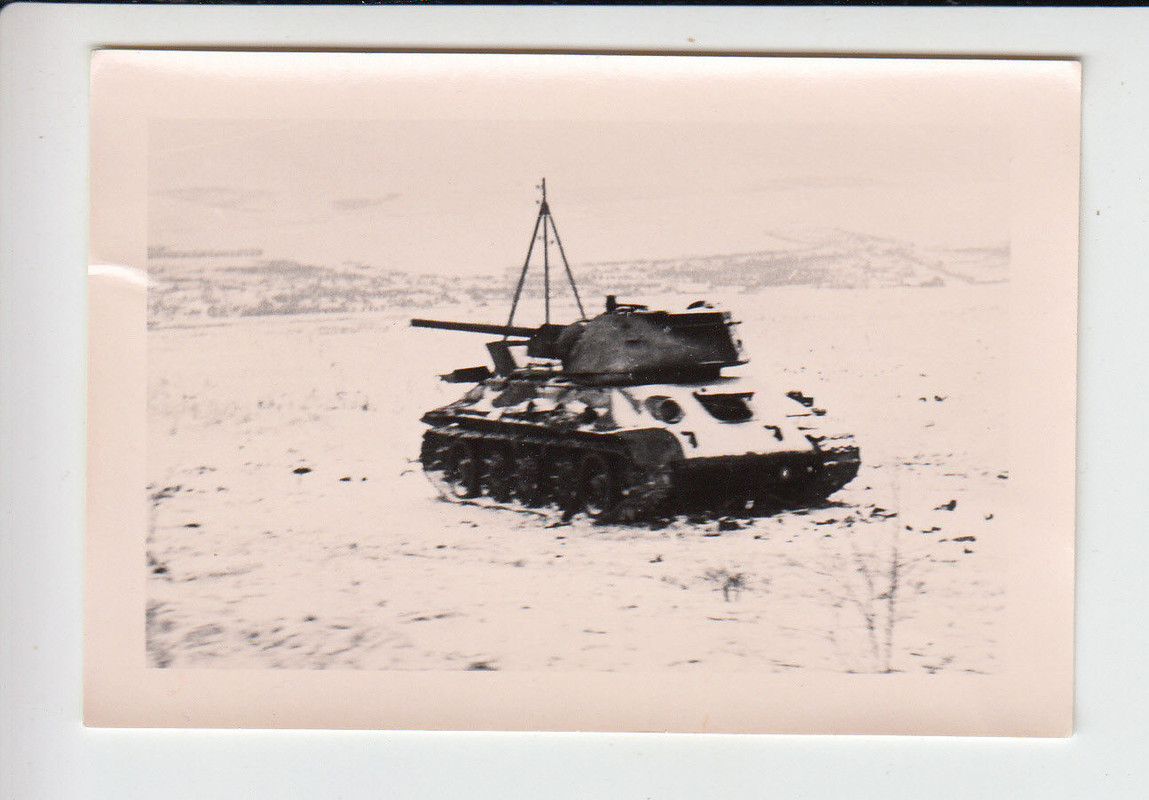 Foto zerstörter Russischer Kampfpanzer T 34