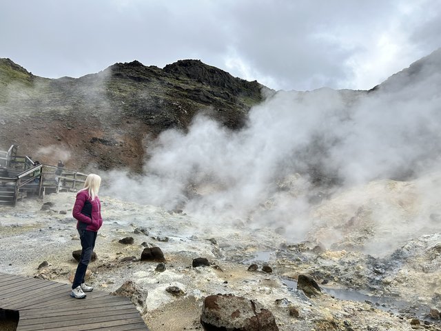 21 DIAS EN MI SEGUNDO VIAJE A LA TIERRA DEL HIELO Y FUEGO (en construccion) - Blogs de Islandia - 26/06/2025 Península de Reykjanes, pisamos la erupcion de 2023. (8)