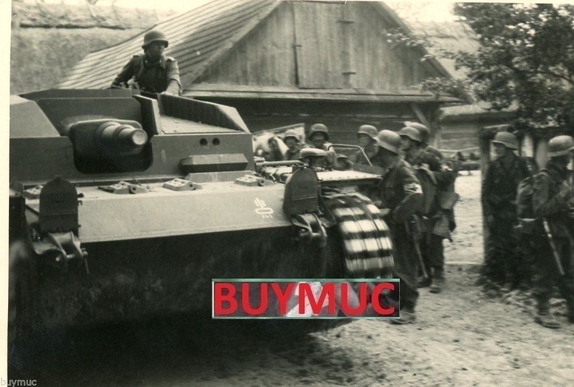 FOTO RUSSIA PANZER TANK STURMGESCHÜTZ WAPPEN