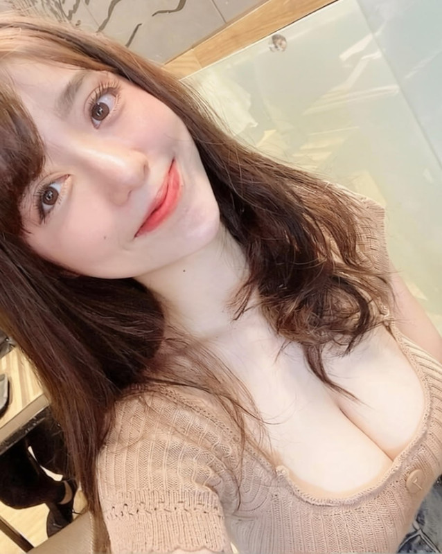 台北高顏值外約純欲系爆乳正妹真實照