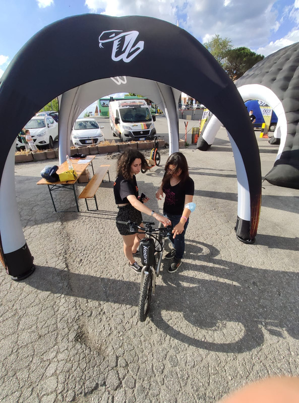 7D0EB125-89FF-4F73-8AA8-1CAD827A175E