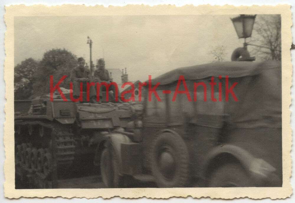 Foto Wehrmacht Luftwaffe Fallschirmjäger LKW PKW Panzer Stug