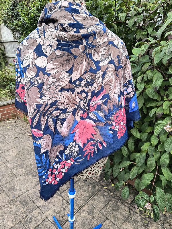 Blue Leaf Pattern Scarf