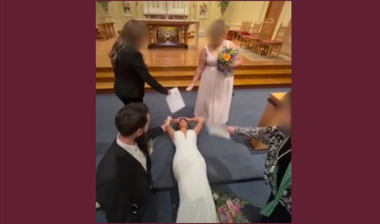 Novia se desmaya en su boda tras decir 