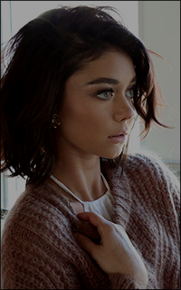 As Time Goes By 1118full-sarah-hyland-11