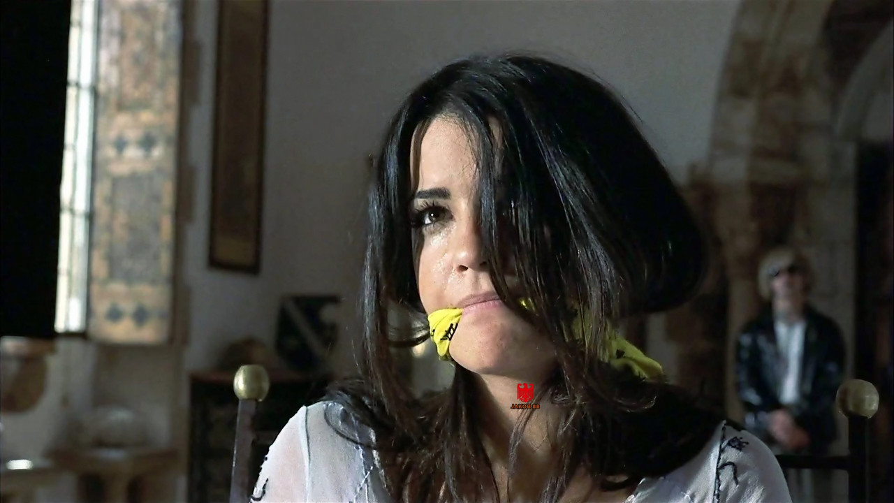 Natalia Cigliuti 13 - Simon Sez 1999