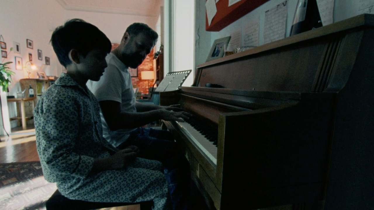 La vida en el silencio (2022).1080p.lat.cinecalidad_00_32_08_00_128