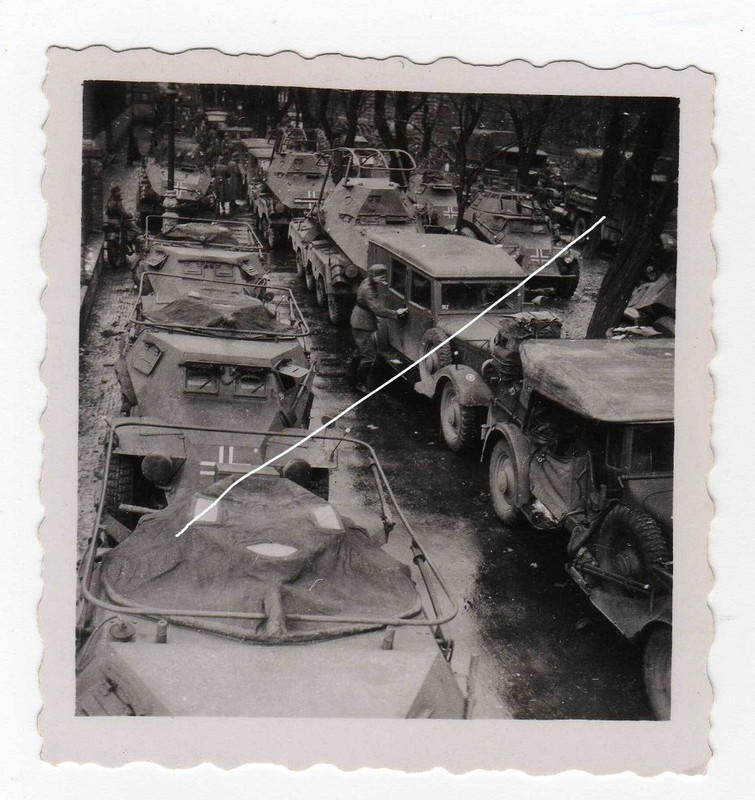 Panzer Spähwagen mit Rahmenantenne in Polen oder