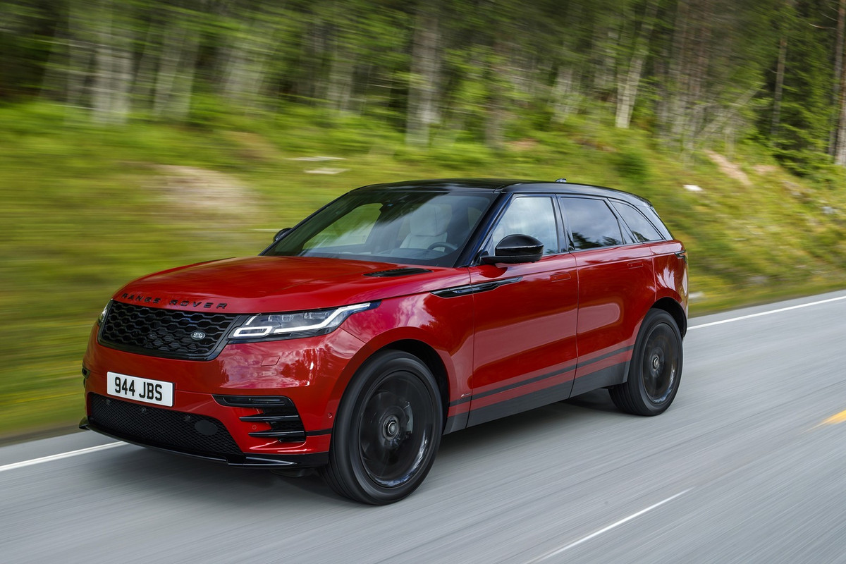 2019 Range Rover Velar R-Dynamic HSE Black Pack (3)