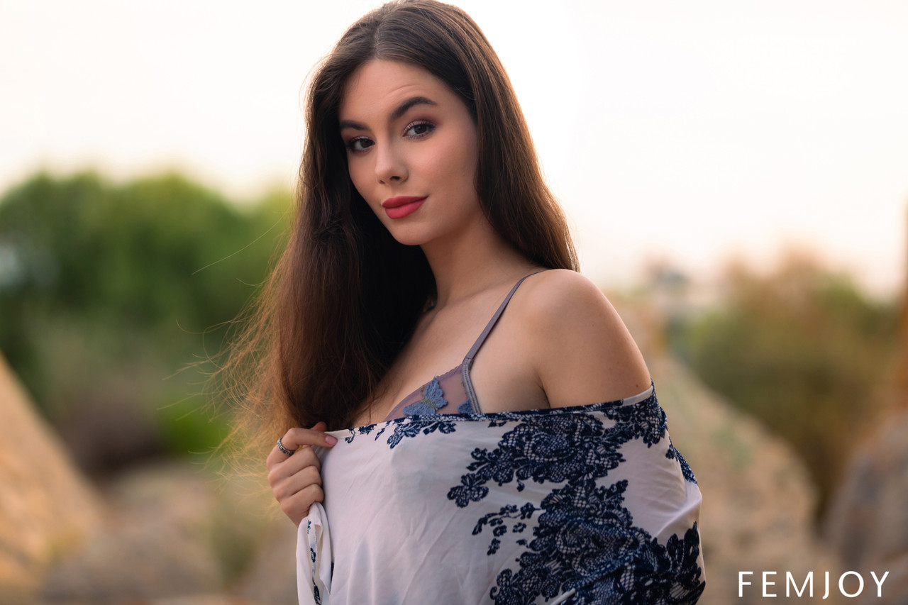 Liz Ocean (Balcony) 010