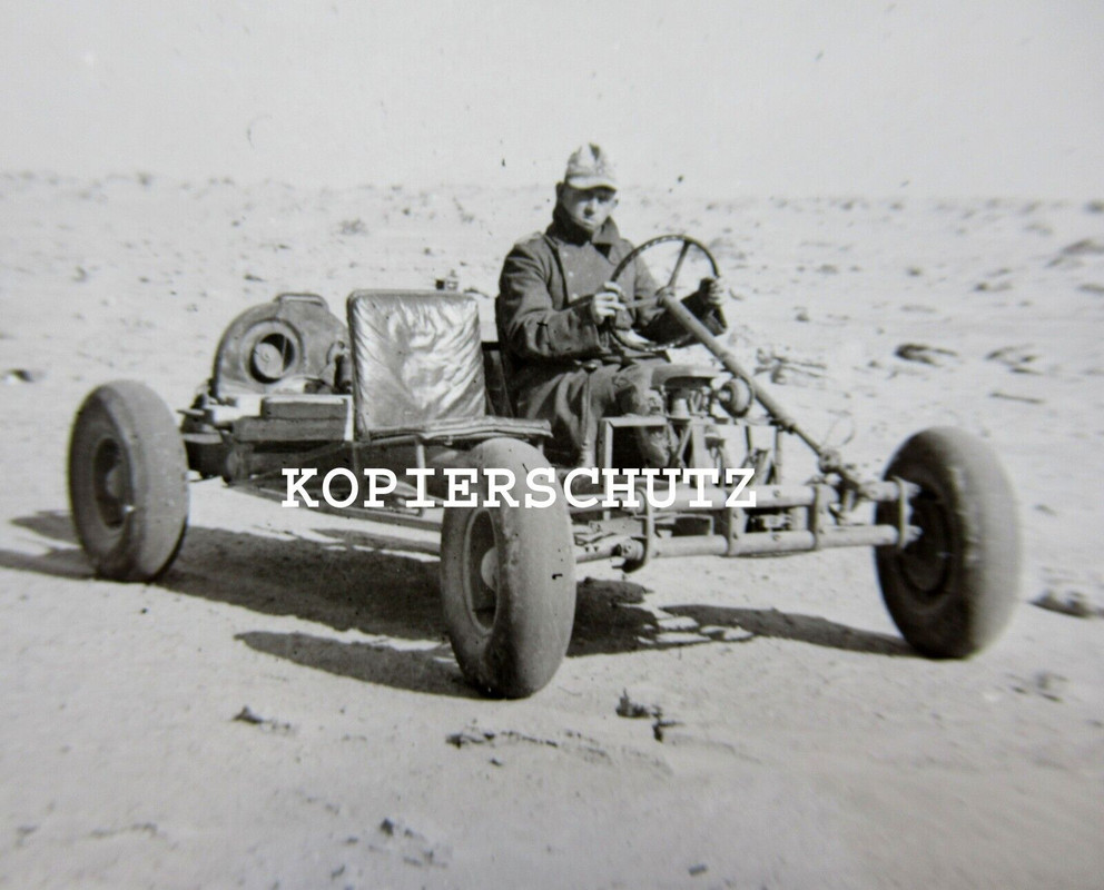 2 alte Fotos DAK Afrikakorps  VW Kübelwagen Typ 82  Strand - Buggy !!! (1)