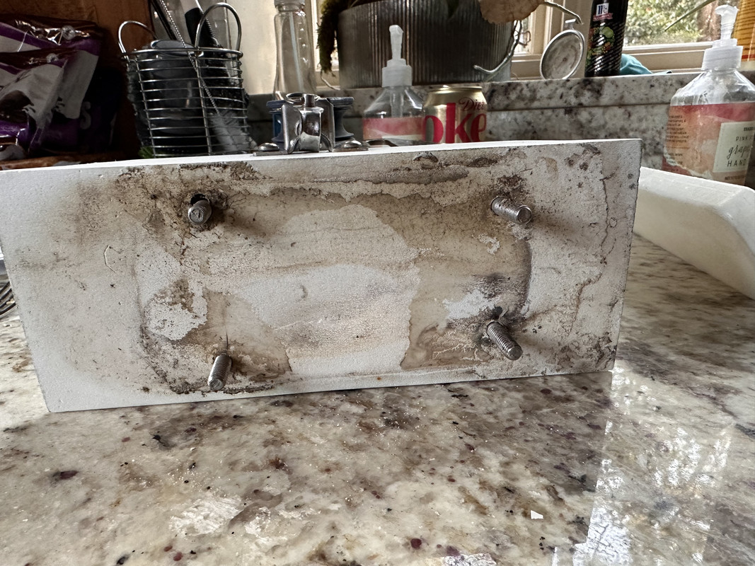 B35FC2EE-5960-4851-977E-874999249083