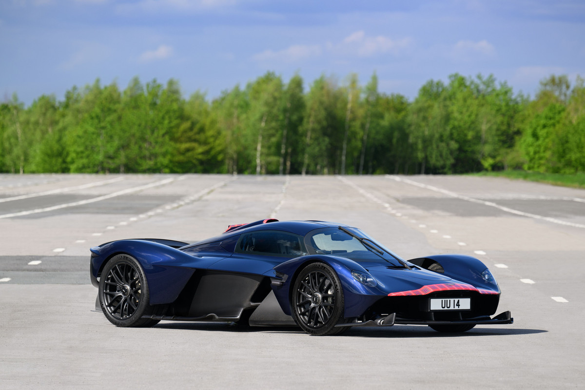 AstonMartinValkyrie